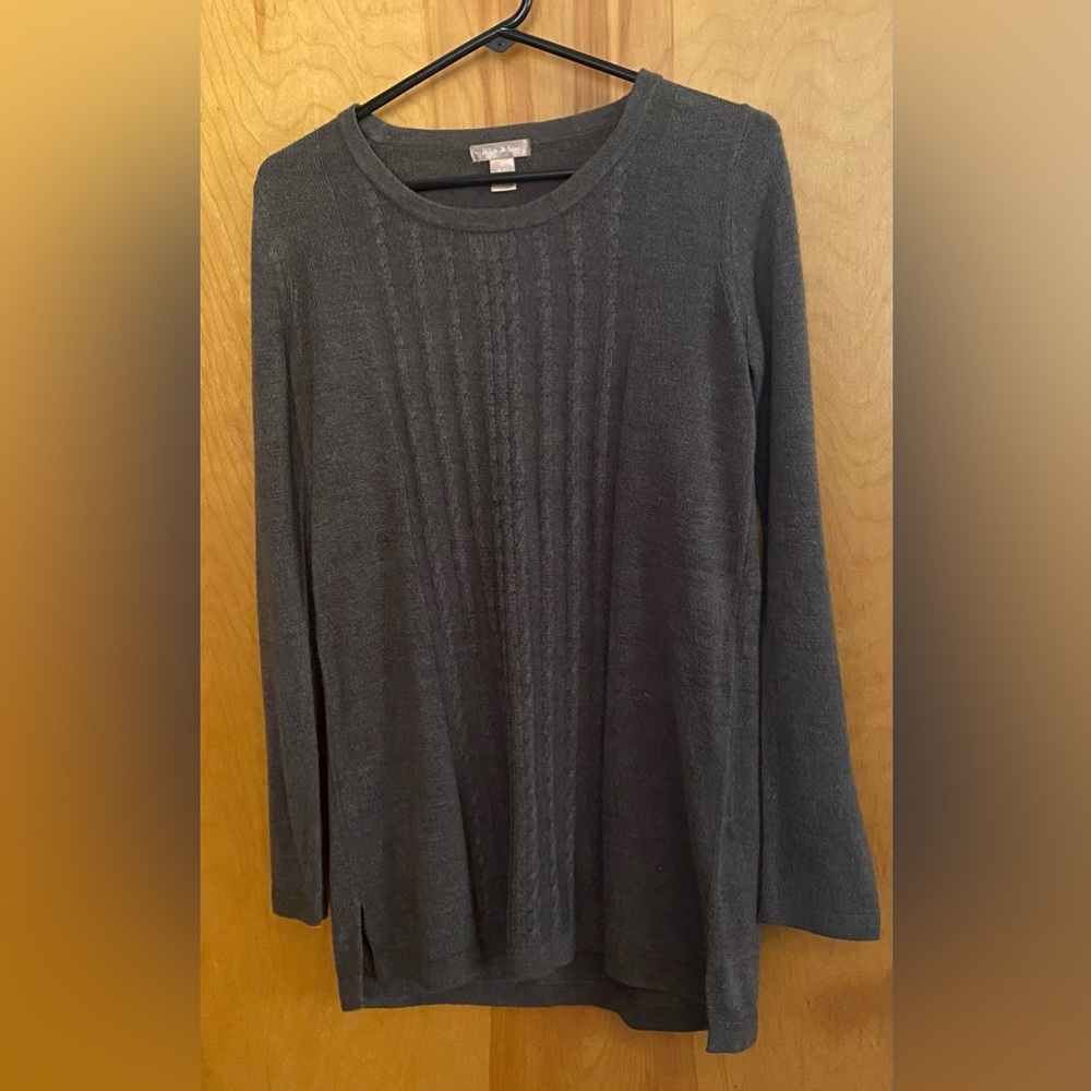 White Stag | Medium | Gray sweater